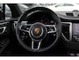 Porsche Macan 2.0 / NL Auto / Dealer onderhouden / Panoramadak / Camera / Luchtvering / Sportdesign+Chrono / 21'' / Adaptieve stoelen / CarPlay / Bose / DAB / Stoelverwarming / ACC