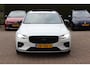 Volvo V60 2.0 T5 R-Design / Trekhaak / Panoramadak / Camera / Leder / Harman Kardon / 20'' / Keyless / CarPlay / Stuurverwarming / Stoelverwarming 4x / DAB / Dodehoek / Cruise Control
