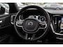 Volvo V60 2.0 T5 R-Design / Trekhaak / Panoramadak / Camera / Leder / Harman Kardon / 20'' / Keyless / CarPlay / Stuurverwarming / Stoelverwarming 4x / DAB / Dodehoek / Cruise Control