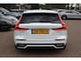 Volvo V60 2.0 T5 R-Design / Trekhaak / Panoramadak / Camera / Leder / Harman Kardon / 20'' / Keyless / CarPlay / Stuurverwarming / Stoelverwarming 4x / DAB / Dodehoek / Cruise Control
