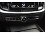 Volvo V60 2.0 T5 R-Design / Trekhaak / Panoramadak / Camera / Leder / Harman Kardon / 20'' / Keyless / CarPlay / Stuurverwarming / Stoelverwarming 4x / DAB / Dodehoek / Cruise Control