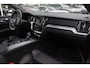 Volvo V60 2.0 T5 R-Design / Trekhaak / Panoramadak / Camera / Leder / Harman Kardon / 20'' / Keyless / CarPlay / Stuurverwarming / Stoelverwarming 4x / DAB / Dodehoek / Cruise Control