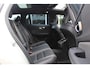 Volvo V60 2.0 T5 R-Design / Trekhaak / Panoramadak / Camera / Leder / Harman Kardon / 20'' / Keyless / CarPlay / Stuurverwarming / Stoelverwarming 4x / DAB / Dodehoek / Cruise Control