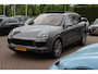 Porsche Cayenne 3.0 S E-Hybrid / Full option! / NL Auto! / Trekhaak / Panoramadak / 360Camera / Luchtvering / Bose / 20'' / Keyless / Sportchrono / Stuurverwarming / Stoelventilatie 4x / Stoelverwarming 4x / Dodehoek / DAB