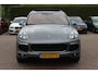 Porsche Cayenne 3.0 S E-Hybrid / Full option! / NL Auto! / Trekhaak / Panoramadak / 360Camera / Luchtvering / Bose / 20'' / Keyless / Sportchrono / Stuurverwarming / Stoelventilatie 4x / Stoelverwarming 4x / Dodehoek / DAB