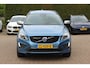 Volvo XC60 2.0 D3 FWD Polar+ R-design / 131.279 km! / Trekhaak / Leder&Alcantara / Standkachel / 18'' / Navigatie / Bliss / Stoelverwarming / DAB / ACC