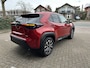 Toyota Yaris Cross 1.5 Hybrid 130 Dynamic + Comfort Pack dodehoekdetectie / stoelverwarming / stuurwielverwarming / parkeersensoren voor + achter / Navigatie / Apple Carplay / Android Auto / parkeercamera / 10 jaar Toyota garantie / rijklaarprijs incl. Toyota Pechhulppas