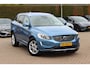 Volvo XC60 2.0 T5 FWD Summum / Trekhaak / Beige Leder / Navigatie / 18'' / Parkeerhulp V+A / Bliss / Stoelverwarming / Elektr. Bestuurdersstoel / Cruise Control