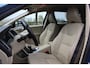 Volvo XC60 2.0 T5 FWD Summum / Trekhaak / Beige Leder / Navigatie / 18'' / Parkeerhulp V+A / Bliss / Stoelverwarming / Elektr. Bestuurdersstoel / Cruise Control