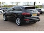 Porsche Cayenne 3.0 S E-Hybrid / Trekhaak / Panoramadak / Luxe Leder / Luchtvering / Bose / 21'' / Keyless / Sportchrono / Stuurverwarming / Stoelventilatie / Stoelverwarming 4x / DAB / ACC