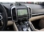 Porsche Cayenne 3.0 S E-Hybrid / Trekhaak / Panoramadak / Luxe Leder / Luchtvering / Bose / 21'' / Keyless / Sportchrono / Stuurverwarming / Stoelventilatie / Stoelverwarming 4x / DAB / ACC