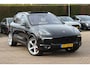 Porsche Cayenne 3.0 S E-Hybrid / Trekhaak / Panoramadak / Luxe Leder / Luchtvering / Bose / 21'' / Keyless / Sportchrono / Stuurverwarming / Stoelventilatie / Stoelverwarming 4x / DAB / ACC