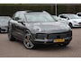 Porsche Cayenne 3.0 E-Hybrid / Trekhaak / Panoramadak / Camera / Luchtvering / 22'' / Sportchrono / Bose / Stoelventilatie+Verwarming / Cruise Control