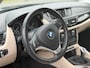 BMW X1 SDrive20i Upgrade Edition | Nieuwe APK | Airco | NAP