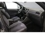 Volkswagen Tiguan R-Line Business+ 1.5 TSI 150pk DSG Automaat Trekhaak, Panoramadak, Adaptive cruise control, Black style, Achteruitrijcamera, LED matrix koplampen