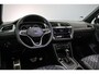 Volkswagen Tiguan R-Line Business+ 1.5 TSI 150pk DSG Automaat Trekhaak, Panoramadak, Adaptive cruise control, Black style, Achteruitrijcamera, LED matrix koplampen