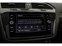 Volkswagen Tiguan R-Line Business+ 1.5 TSI 150pk DSG Automaat Trekhaak, Panoramadak, Adaptive cruise control, Black style, Achteruitrijcamera, LED matrix koplampen