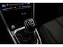 Volkswagen T-Roc Life 1.0 TSI 110pk Adaptive cruise control, Achteruitrijcamera, LED koplampen, App connect, Parkeersensoren, Bluetooth, Airco, DAB, Radio