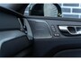 Volvo XC60 2.0 T6 Plug-in Hybrid AWD Ultra Black Edition | PHEV Long Range | Trekhaak | 360 Graden Camera | Gelamineerd Glas | Panoramadak | Head-up Display | Cruise Control Adaptief | Harman Kardon Audio | Sportstoelen
