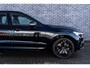 Volvo XC60 2.0 T6 Plug-in Hybrid AWD Ultra Black Edition | PHEV Long Range | Trekhaak | 360 Graden Camera | Gelamineerd Glas | Panoramadak | Head-up Display | Cruise Control Adaptief | Harman Kardon Audio | Sportstoelen