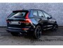Volvo XC60 2.0 T6 Plug-in Hybrid AWD Ultra Black Edition | PHEV Long Range | Trekhaak | 360 Graden Camera | Gelamineerd Glas | Panoramadak | Head-up Display | Cruise Control Adaptief | Harman Kardon Audio | Sportstoelen