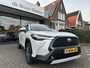 Toyota Corolla Cross 2.0 High Power Hybrid Style 200 trekhaak / all-season banden / Apple Carplay / Android Auto / Stoel- en stuurverwarming / Dodehoekdetectie / Parkeersensoren voor en achter / Toyota 10 jaar garantie programma / Toyota Pechhulppas / rijklaarprijs