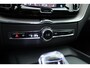 Volvo XC60 T8 Plug-in hybrid Plus Black Edition Luchtvering | Stoelventilatie | Elek. Trekhaak | Pano | Memroy seats | H&K Audio