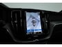 Volvo XC60 T8 Plug-in hybrid Plus Black Edition Luchtvering | Stoelventilatie | Elek. Trekhaak | Pano | Memroy seats | H&K Audio