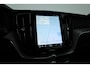 Volvo XC60 T8 Plug-in hybrid Plus Black Edition Luchtvering | Stoelventilatie | Elek. Trekhaak | Pano | Memroy seats | H&K Audio