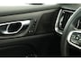 Volvo V60 2.0 B6 AWD 300 pK Inscription Panorama / Opendak / Pilot assist / HK / CarPlay