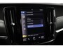 Volvo V90 D4 Momentum Pro | Trekhaak | harman/kardon | Camera | Stoel+Stuurverwarming | Leder