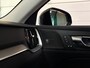 Volvo V60 T6 AWD Recharge Ultra Dark | Trekhaak | 360° Camera | Schuifdak | Head-Up Display | Harman Kardon | 19 Inch | Adaptieve Cruise Control | Stoelverwarming voor+achter | Stuurwielverwarming | Full LED Meesturende koplampen | Pilot Assist | BLIS Dode Hoek Detectie | Elektrische voorstoelen geheugen | Lederen bekleding | Zitting verlenging voorstoelen | Lederen dashboard | Google Infotainment | Keyless Drive | Parkeersensoren voor+achter | Privacy Glass | Elektrisch bedienbare achterklep | DAB Radio | Apple Carplay/Android Auto | Volvo On Call met mobiele App functie | Onyx Black Metallic |