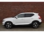 Volvo XC40 T3 163PK Automaat Business Pro | Trekhaak | 19'' | Audio & Park Assist Pack | Climate Pack |