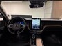 Volvo XC60 T6 AWD Recharge Ultra Dark | Luchtvering | Trekhaak | 360° Camera | Head-Up Display | Harman Kardon | Adaptieve Cruise Control | Stoelverwarming voor+achter | Stuurwielverwarming | Full LED Meesturende koplampen | Pilot Assist | BLIS Dode Hoek Detectie | Elektrische voorstoelen geheugen | Quilted Nordico bekleding | Zitting verlenging voorstoelen | Lederen Dashboard | Schuifdak | 20 Inch | Google Infotainment | Keyless Drive | Parkeersensoren voor+achter | Privacy Glass | Elektrisch bedienbare achterklep | Alarm Klasse III | DAB Radio | Apple Carplay/Android Auto | Draadloos telefoon opladen | Volvo On Call met mobiele App functie | Onyx Black Metallic |
