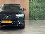 Volvo XC60 T6 AWD Recharge Ultra Dark | Luchtvering | Trekhaak | 360° Camera | Head-Up Display | Harman Kardon | Adaptieve Cruise Control | Stoelverwarming voor+achter | Stuurwielverwarming | Full LED Meesturende koplampen | Pilot Assist | BLIS Dode Hoek Detectie | Elektrische voorstoelen geheugen | Quilted Nordico bekleding | Zitting verlenging voorstoelen | Lederen Dashboard | Schuifdak | 20 Inch | Google Infotainment | Keyless Drive | Parkeersensoren voor+achter | Privacy Glass | Elektrisch bedienbare achterklep | Alarm Klasse III | DAB Radio | Apple Carplay/Android Auto | Draadloos telefoon opladen | Volvo On Call met mobiele App functie | Onyx Black Metallic |