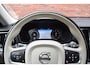 Volvo V60 T4 210PK Automaat Momentum Pro | Schuif-/kanteldak | 19'' | Polestar Optimalisatie |