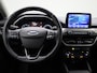 Ford Focus 1.0 EcoBoost Titanium Business | Afn. Trekhaak | Stoel- & Stuurwielverwarming | Camera | Keyless | Licht- & Regensensor | Full-Map Navigatie | Voorruit Verwarmd | 16" LMV | Cruise Control & Snelheidsbegrenzer | Apple Carplay & Android Auto