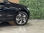 Volvo XC60 T6 AWD Recharge Plus Bright | MY26 Facelift | Trekhaak | 360° Camera | Harman Kardon | Adaptieve Cruise Control | Stoelverwarming voor+achter | Stuurwielverwarming | Pilot Assist | BLIS Dode Hoek Detectie | Elektrische voorstoelen geheugen | Nordico Quilted bekleding | Zitting verlenging voorstoelen | Google Infotainment | 19 Inch | Keyless Drive | Parkeersensoren voor+achter | Privacy Glass | Elektrisch bedienbare achterklep | DAB Radio | Apple Carplay/Android Auto | Draadloos telefoon opladen | Volvo On Call met mobiele App functie | Onyx Black Metallic |