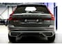 Volvo XC60 2.0 T8 AWD 335kW/456pk Aut8 Plug-in hybrid Ultra Dark LUCHTVERING + PANORAMADAK + HARMAN/KARDON + ADAPT.CRUISE + GOOGLE DASH + HEAD-UP + LANE ASSIST + STOEL-&STUURVERWARMING + 360 CAMERA + PARKSENSOREN V&A + 21" LM-VELGEN!!