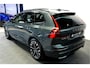 Volvo XC60 2.0 T8 AWD 335kW/456pk Aut8 Plug-in hybrid Ultra Dark LUCHTVERING + PANORAMADAK + HARMAN/KARDON + ADAPT.CRUISE + GOOGLE DASH + HEAD-UP + LANE ASSIST + STOEL-&STUURVERWARMING + 360 CAMERA + PARKSENSOREN V&A + 21" LM-VELGEN!!