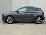 Hyundai Kona Electric EV Comfort Smart 39 kWh automaat / SOH 100% / Fabrieksgarantie t/m 2-2027 / 8 jaar Batterijgarantie / Volledig onderhouden / Stoel-/Stuurverwarming / Achteruitrijcamera / Navigatie / Apple Carplay/Android Auto /