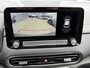 Hyundai Kona Electric EV Comfort Smart 39 kWh automaat / SOH 100% / Fabrieksgarantie t/m 2-2027 / 8 jaar Batterijgarantie / Volledig onderhouden / Stoel-/Stuurverwarming / Achteruitrijcamera / Navigatie / Apple Carplay/Android Auto /