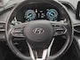 Hyundai Santa Fe 1.6 T-GDI HEV 4WD Premium Sky / Dealer onderhouden / Glazen schuif- en kanteldak / Head Up Display / Trekgewicht 1650 kg / Stuur- Stoel & Achterbank verwarming / Elektrische achterklep / Rondomzicht camera / Stoelventilatie / Adaptief cruise control /