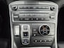 Hyundai Santa Fe 1.6 T-GDI HEV 4WD Premium Sky / Dealer onderhouden / Glazen schuif- en kanteldak / Head Up Display / Trekgewicht 1650 kg / Stuur- Stoel & Achterbank verwarming / Elektrische achterklep / Rondomzicht camera / Stoelventilatie / Adaptief cruise control /