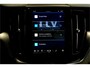 Volvo XC60 2.0 T6 AWD 250kW/340pk Aut8 Recharge Inscription Facelift! PANORAMADAK + ADAPT.CRUISE + STOEL-&STUURVERWARMING + CAMERA + PD-GLASS + GOOGLE DASH + KEYLESS ENTRY&GO + PILOT ASSIST + SUBWOOFER + LANE ASSIST + PARKSENSOREN + 20" LM-VELGEN!!