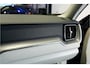 Volvo XC60 2.0 T6 AWD 250kW/340pk Aut8 Recharge Inscription Facelift! PANORAMADAK + ADAPT.CRUISE + STOEL-&STUURVERWARMING + CAMERA + PD-GLASS + GOOGLE DASH + KEYLESS ENTRY&GO + PILOT ASSIST + SUBWOOFER + LANE ASSIST + PARKSENSOREN + 20" LM-VELGEN!!
