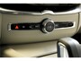 Volvo XC60 2.0 T6 AWD 250kW/340pk Aut8 Recharge Inscription Facelift! PANORAMADAK + ADAPT.CRUISE + STOEL-&STUURVERWARMING + CAMERA + PD-GLASS + GOOGLE DASH + KEYLESS ENTRY&GO + PILOT ASSIST + SUBWOOFER + LANE ASSIST + PARKSENSOREN + 20" LM-VELGEN!!