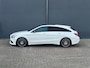 Mercedes-Benz CLA Shooting Brake 200 Prestige White Art Edition