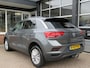 Volkswagen T-Roc 1.0 TSI 115pk STYLE / Trekhaak / Stoelverw. / Navi / BOVAG garantie