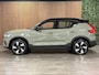 Volvo EX40 Single Motor Extended Range Ultra 82 kWh | 100% SoH | Trekhaak | Schuifdak | 360° Camera | Harman Kardon | Adaptieve Cruise Control | Bestuurdersstoel elektrisch geheugen | Stoel en Stuurwielverwarming | 19 Inch | Passagiersstoel elektrisch | Microtech / alcantara bekleding met wit stiksel en bies | Zitting verlenging voorstoelen | Pilot Assist | BLIS Dode Hoek Detectie | Warmtepomp | Google Infotainment | Keyless Drive | Verlichtingspack 2 | Parkeersensoren voor+achter | Elektrisch bedienbare achterklep | Breedstralers in voorbumper | Draadloos telefoon opladen | DAB Radio | Alarm Klasse III | Apple Carplay/Android Auto | Volvo On Call met mobiele App functie | Sage Green Metallic |